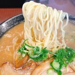 Gyouza No Oushou - キムチラーメン大盛り
      スープ多めキムチ別皿