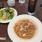 カフェブラン - ベーコンとモッツァレラチーズのトマトソーススパゲッティ
ランチセット 1340（税込1474）