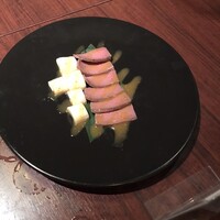 天空飲茶酒家 - 牛ハツの冷製