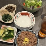 Yakiniku Shusai Miki En - 和服ナムル盛り合わせ　塩きゅうり　肉そぼろご飯