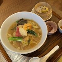 正宗広東私房菜サワダ 梅田エスト店 - 