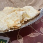 KALASH インド料理 - 薄いナン