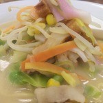 リンガーハット - レギラーちゃんぽんも野菜たっぷりですね