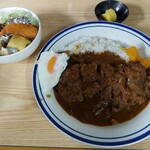 お食事処 たかぎ - 料理写真:チキンカツカレー(650円)