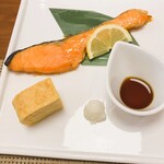 月岡温泉 摩周 - 鮭の焼き物、玉子焼き