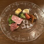 欧風料理 タブリエ - 前菜の盛り合わせ S、1,050円(税別)