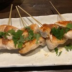 Teppan Kushi Koshitsu Izakaya Ju - 鶏肉串、梅肉和え