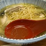 キッチン きらく - 豊かな鶏の旨味にまろやかな塩