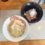 Menya Ootori - 煮干そば（塩）　レアチャーシュー丼