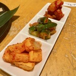 たじまや 輝 - キムチ3種盛り 610円