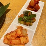 たじまや 輝 - キムチ3種盛り 610円