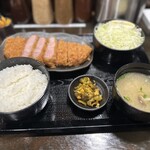 キセキ食堂 上尾店 - 上キセキカツ定食(200g)