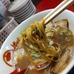丸高中華そば - 麺リフト