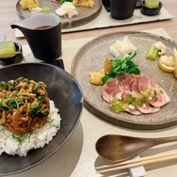 エヴァム・エヴァ・ヤマナシ・アジ - 