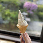 塩船観音寺 売店 - ソフトクリーム400円