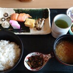 Oohina Ta Kantorikurabu Resutoran - 和朝食