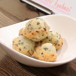 トリワイン ＰＩＫＯＳＨＨＨＵ - 生わかめのゼッポリーニ