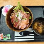 Yonezawa kohakudou yamagataken kankoubussan kaikan - 琥珀堂三昧丼