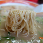 長浜ラーメン  - 麺は細麺です