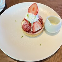 MAIN DINING sereno(THE MARK GRAND HOTEL) - 