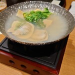 日本料理 櫂 - 朝掘りタケノコと葉の花、ハマグリと玉子豆腐の小鍋