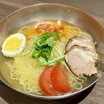 箱館ジンギスカン - 特製冷麺（820円）