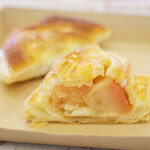Kissa Kitano Kuruwa - アップルパイ食べ比べセット 700円 のタラファーム、菓子司みしまのアップルパイ