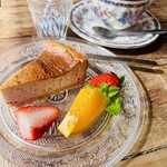 葉っぱのきもち森のカフェ - お食事をした人は、cake &drinkセットを700円で頼むことが出来ます。