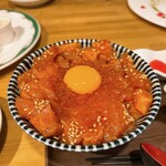 魚介イタリアン&チーズ UMIバル - サーモンユッケ丼