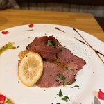 魚介イタリアン&チーズ UMIバル - ローストビーフ