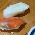 泉寿し - サーモン・タコ