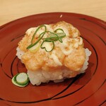 Kaitenzushi Ganko - 炙り鮭とろマヨ