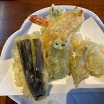Yamachuu - ６点盛りの天ぷら