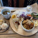 Cafe ぶりきのらいおん - 素敵なメルヘンランチ！