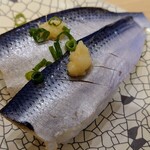 Daiki Suisan Kaitenzushi - 令和6年5月 営業時間(11:00〜22:00)
                      こはだ 税込110円