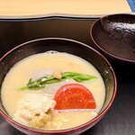 Tokuhamoto Nari - お雑煮：伊勢海老、海老芋など