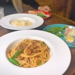 CIPOLLINO - ランチメニュー
            ・サラダ&パン+パスタ