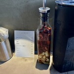 タカブルカリー - カウンターの卓上