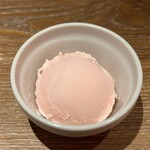 Niku Bisutoro Izakaya Baison - 桜のアイス