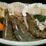 凱旋門 村上本店 - シーフード盛り合わせ。