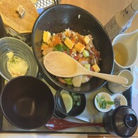 大山鶏と鮮魚 居酒屋 まいか - 