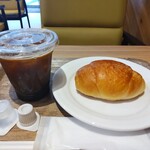 縁道カフェ - アイスコーヒー、塩パン