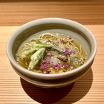 Koujitsu - 冷たい手打ち二八蕎麦　コシアブラ　天麩羅