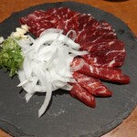 Kitamae Izakaya Sakan - 馬刺し