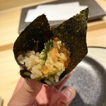 京橋 天冨良と鮨 いしい - バフンウニの天ぷらにイクラとキャビア
