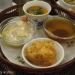 菜香新館 - 可愛らしいカゴ盛りのランチ　その２