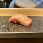 Kyoubashi Tempura To Sushi Ishii - 大トロ本鮪