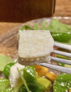 Latteria Bebè Kamakura - 旬の果実とリコッタチーズのサラダ仕立て
