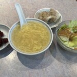 清香園 - セットスープ、サラダ、天心
