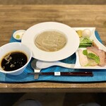 Noodle Dishes 粋蓮華 - ・巴醤油 DIP NOODLE 1,350円/税込
            ・半熟味玉 150円/税込